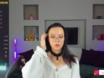 girl
        kameliachase cam image #619540