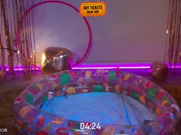 girl
        lettymoa cam image #1579299