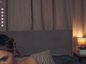 girl
        mildredgarrett cam image #4032834