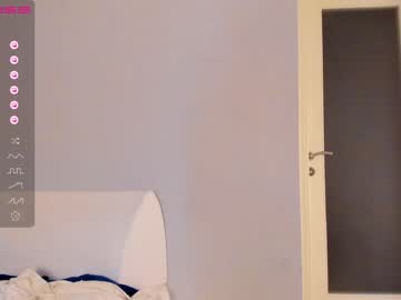 girl
        kittycaitlin cam image #951225