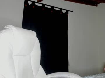 girl
        hope_daily cam image #1891128