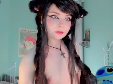girl
        ronnie_neko cam image #1271660