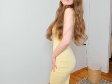 girl
        barbietoze cam image #4400876