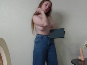 girl
        tixxxy cam image #216905