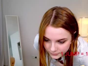 girl
        lily_lii cam image #858572