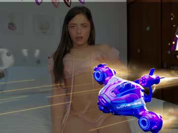 girl
        gabrielaa_18 cam image #1574998