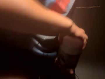 girl
        universethadon cam image #2905511