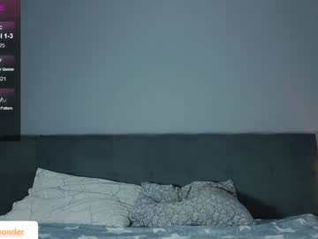 girl
        alex_kitsune cam image #3982702