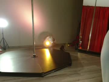 girl
        _meganmeow_ cam image #2119566