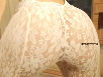 girl
        honeyco57 cam image #4681255