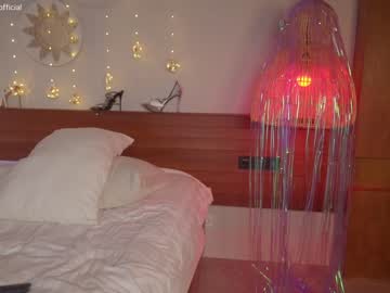 girl
        emilia98xxx cam image #2254529