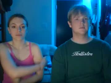 couple
        lilred_69 cam image #1810335