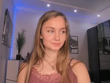 girl
        joanblacknall cam image #3737501