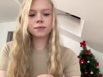 girl
        sonyaplush cam image #3929102