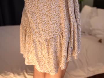 girl
        tessarosse_ cam image #2174681