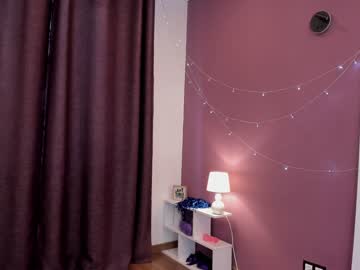 girl
        goldy_grace cam image #1490243