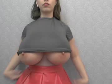 girl
        playful_goldie cam image #3199153
