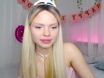 girl
        cutie_kendy cam image #1966014