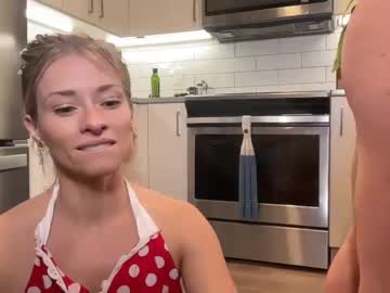 girl
        saraloverays cam image #1757254