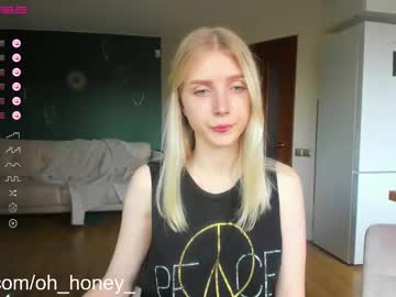 girl
        oh_honey_ cam image #1333163