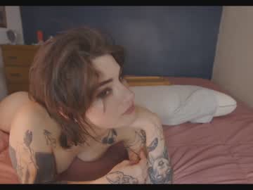 girl
        aynmarie cam image #651359