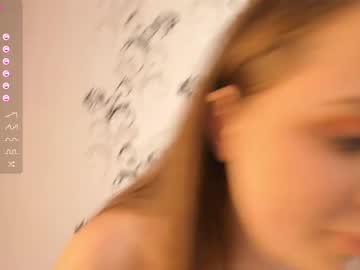 girl
        mila_milka_ cam image #1554708