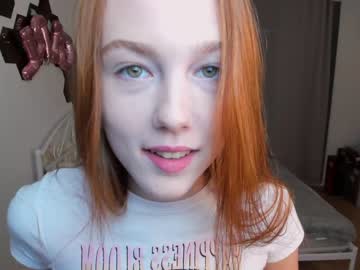 girl
        mollybellx cam image #1464158