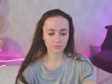 girl
        angelina_new cam image #2068454