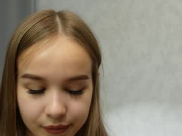 girl
        yeepshyy cam image #3163186