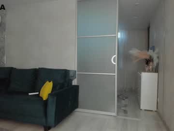 girl
        mia_devill cam image #839546