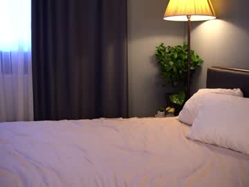 girl
        tessarosse_ cam image #2528474