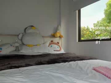 girl
        lonelly_lolly98 cam image #2535376