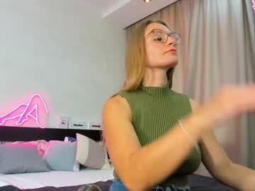 girl
        milf_tea cam image #3217904