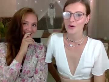 couple
        goddess_marylin cam image #1944230