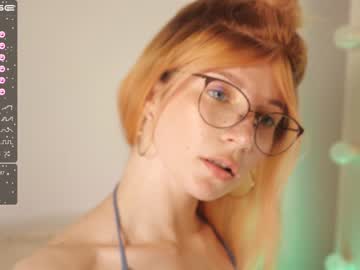 girl
        illegaldream cam image #1233944