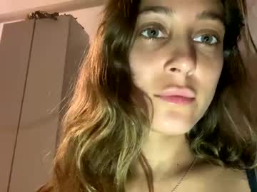 girl
        sassylilah cam image #1733404