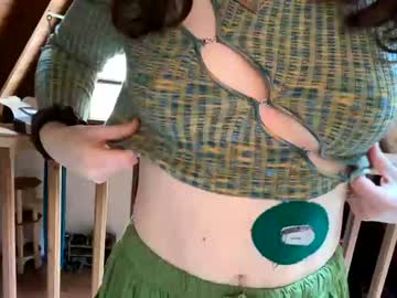 girl
        emersoncane cam image #1328473