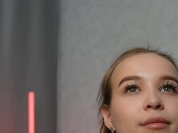 girl
        yeepshyy cam image #4077663