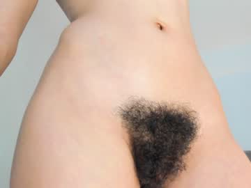 girl
        bush_woman cam image #2635431