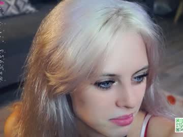 girl
        audreycarvin cam image #3063305