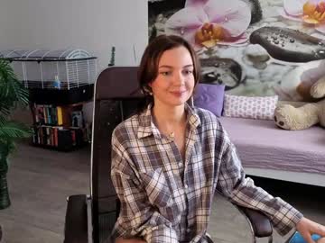 girl
        jennycutey cam image #3935008