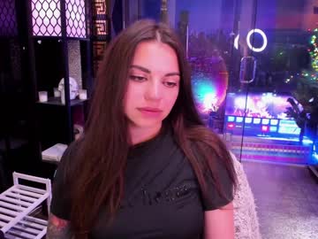 girl
        alma_pearl cam image #1217356