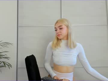 girl
        elizabeth__gray cam image #42876