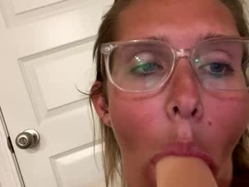 girl
        pebblesg cam image #4414047