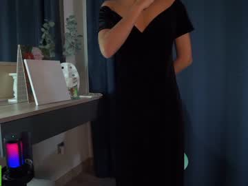 girl
        lenaelisabeth cam image #2233640