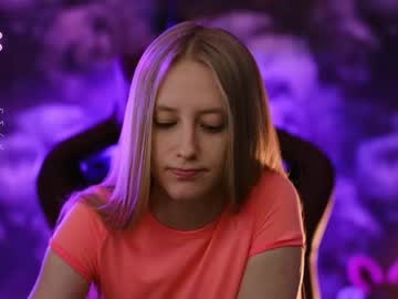 girl
        angeellina cam image #2186457