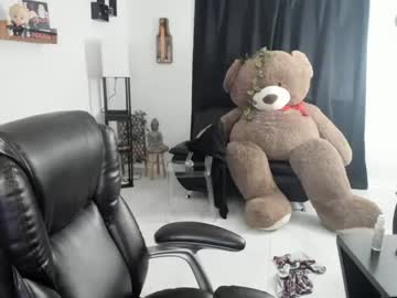 girl
        emoxbunny cam image #1824592