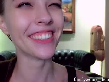 girl
        _demi_dee_ cam image #783521