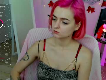 girl
        red_bestie_ cam image #3859527