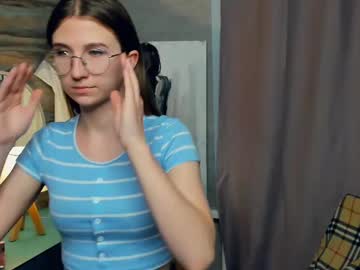 girl
        portia_bubbles cam image #4585572